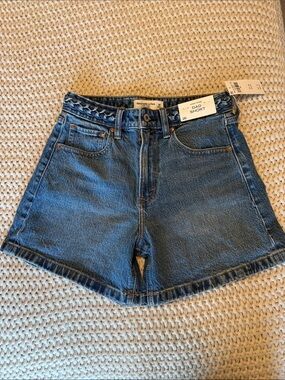 Abercrombie & Fitch Braided Waist Dad short 26